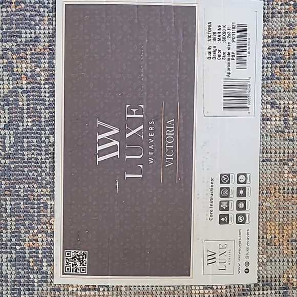 3 Area Rugs and 2 Beaded Pillow Covers. - Picture 10 of 16